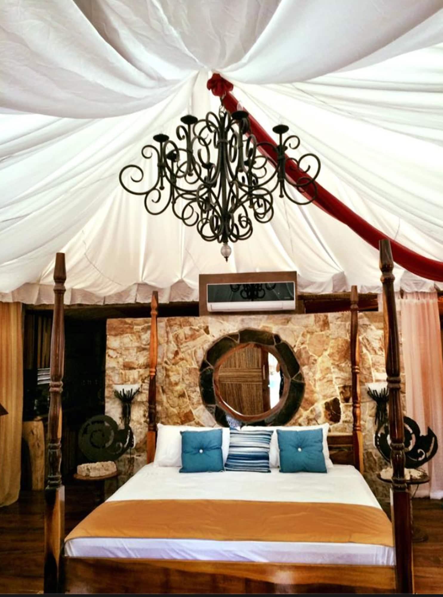 Ocho Artisan Bungalows (Adults Only) Tamarindo Exteriör bild