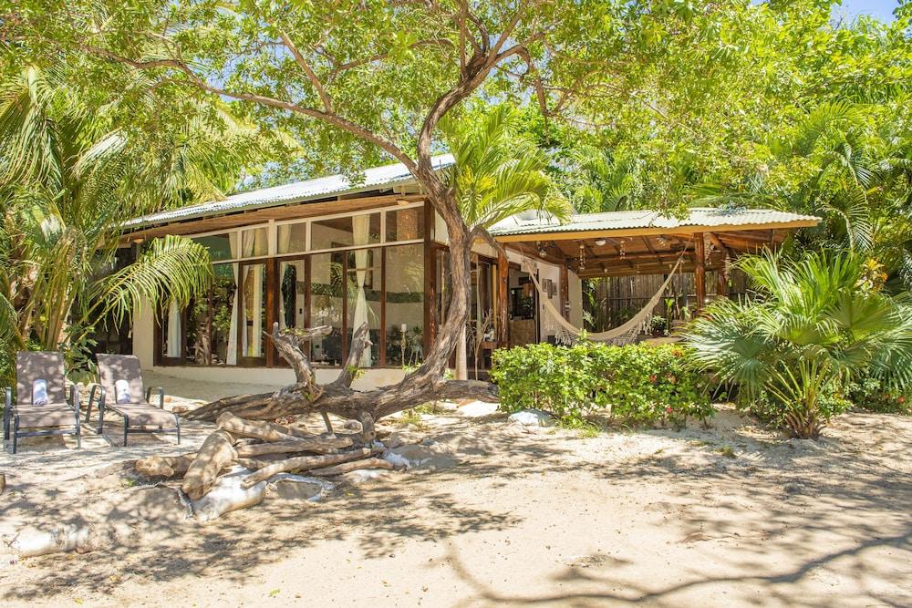 Ocho Artisan Bungalows (Adults Only) Tamarindo Exteriör bild