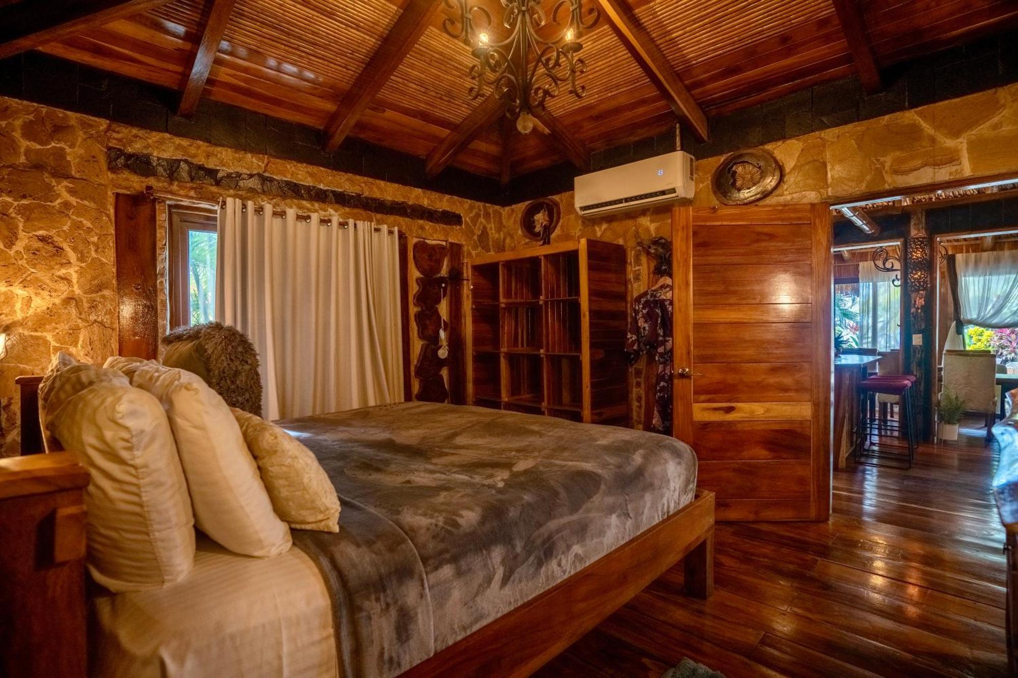 Ocho Artisan Bungalows (Adults Only) Tamarindo Exteriör bild