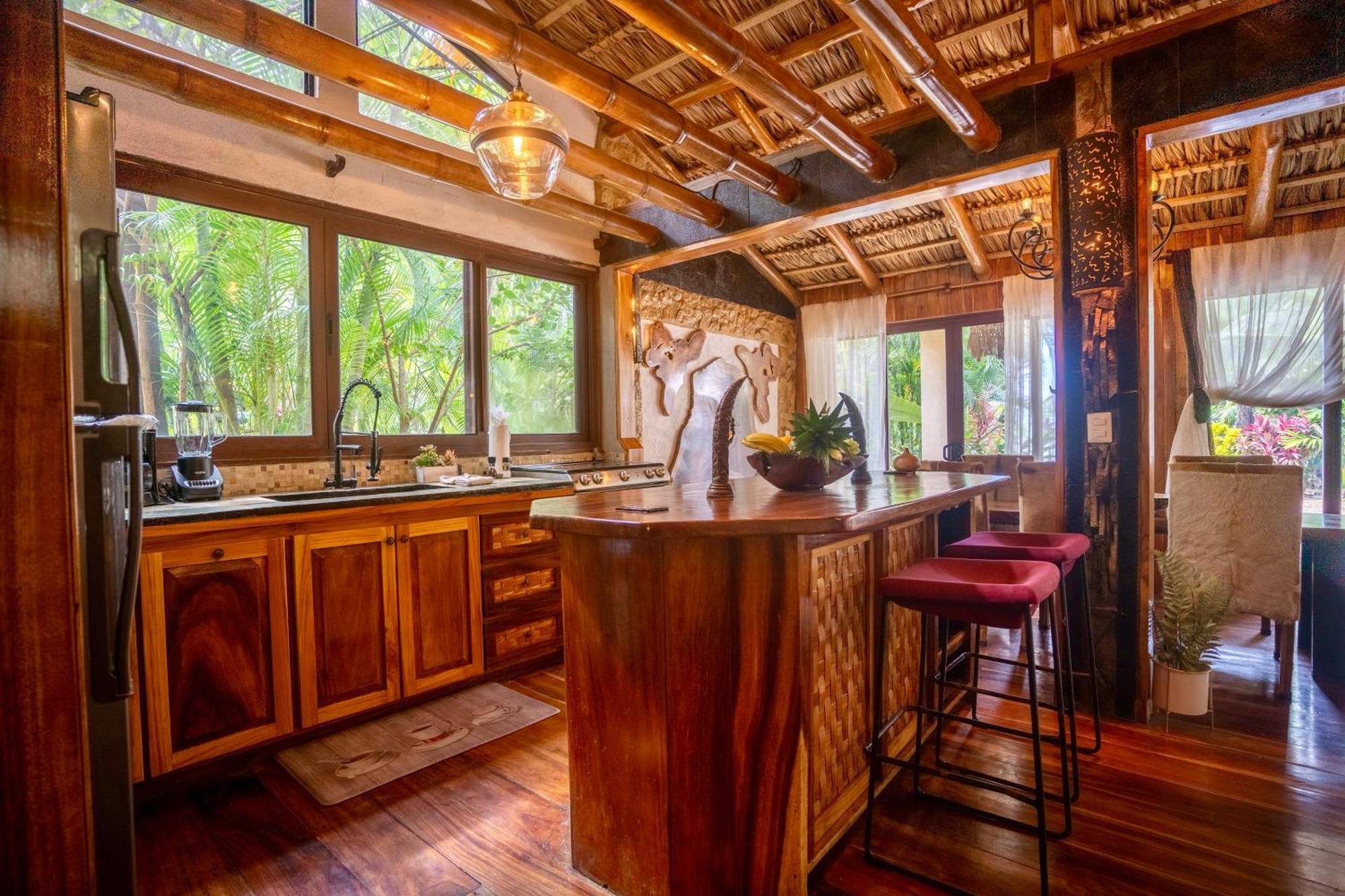 Ocho Artisan Bungalows (Adults Only) Tamarindo Exteriör bild
