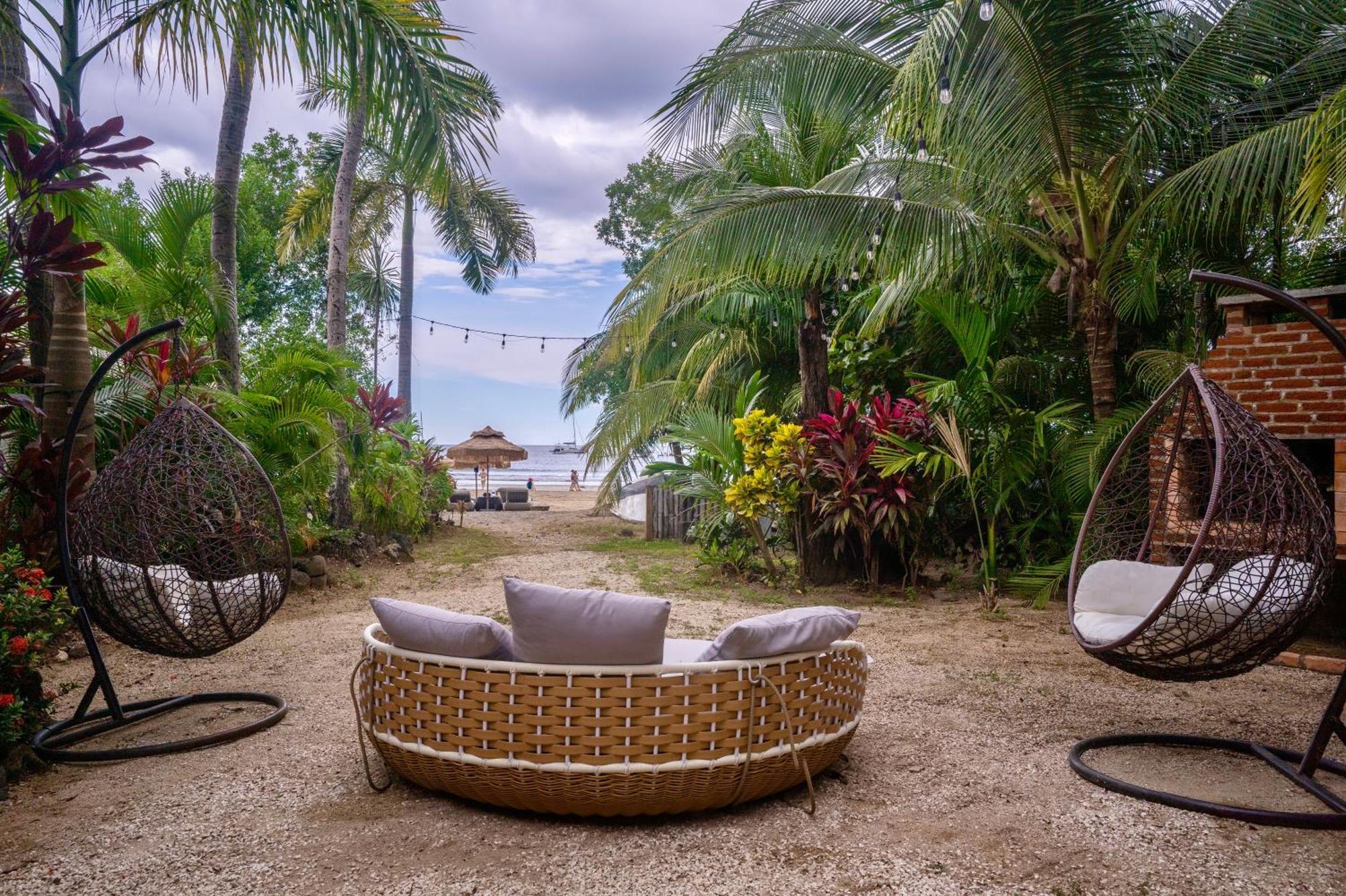 Ocho Artisan Bungalows (Adults Only) Tamarindo Exteriör bild