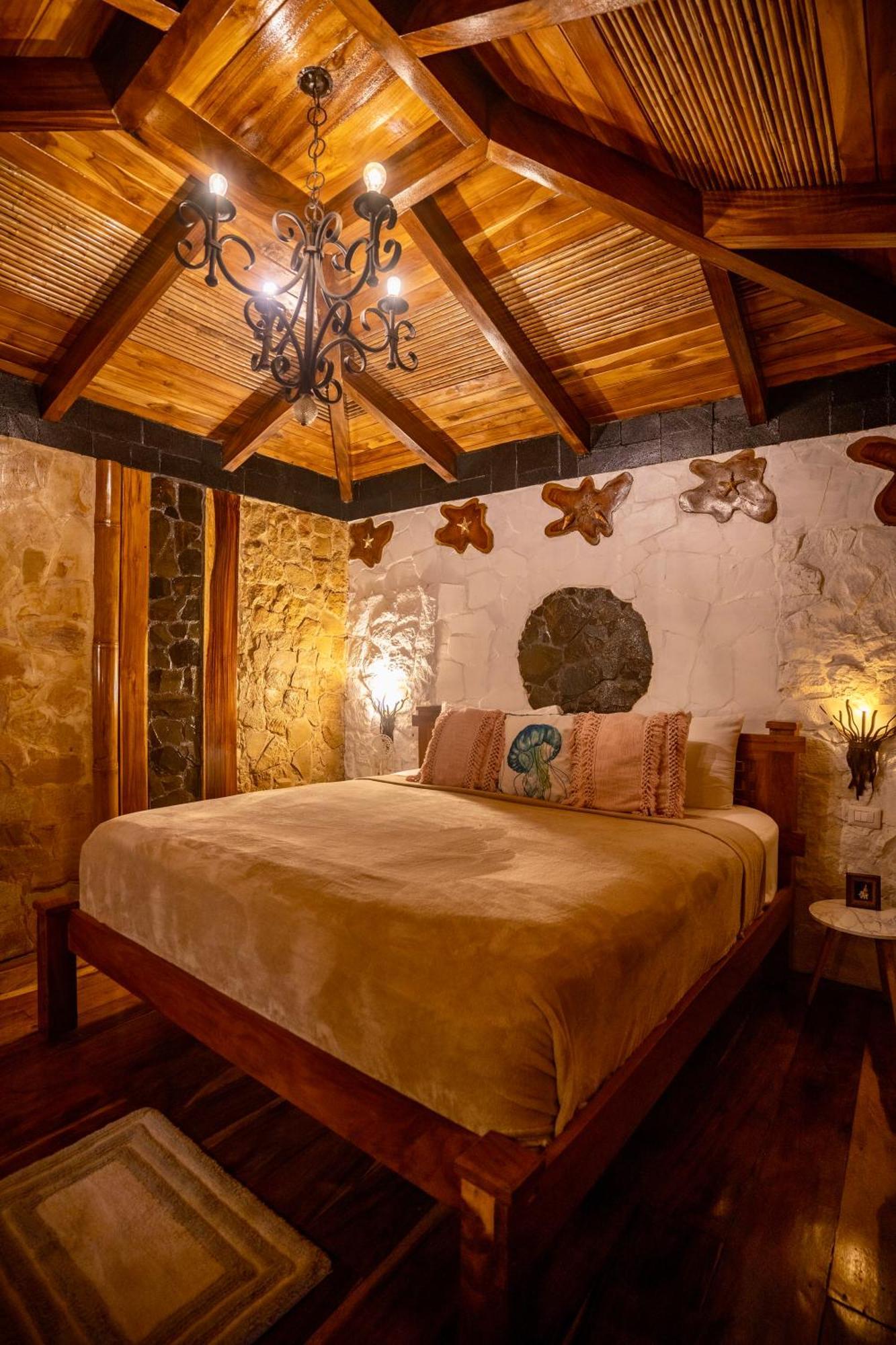 Ocho Artisan Bungalows (Adults Only) Tamarindo Exteriör bild