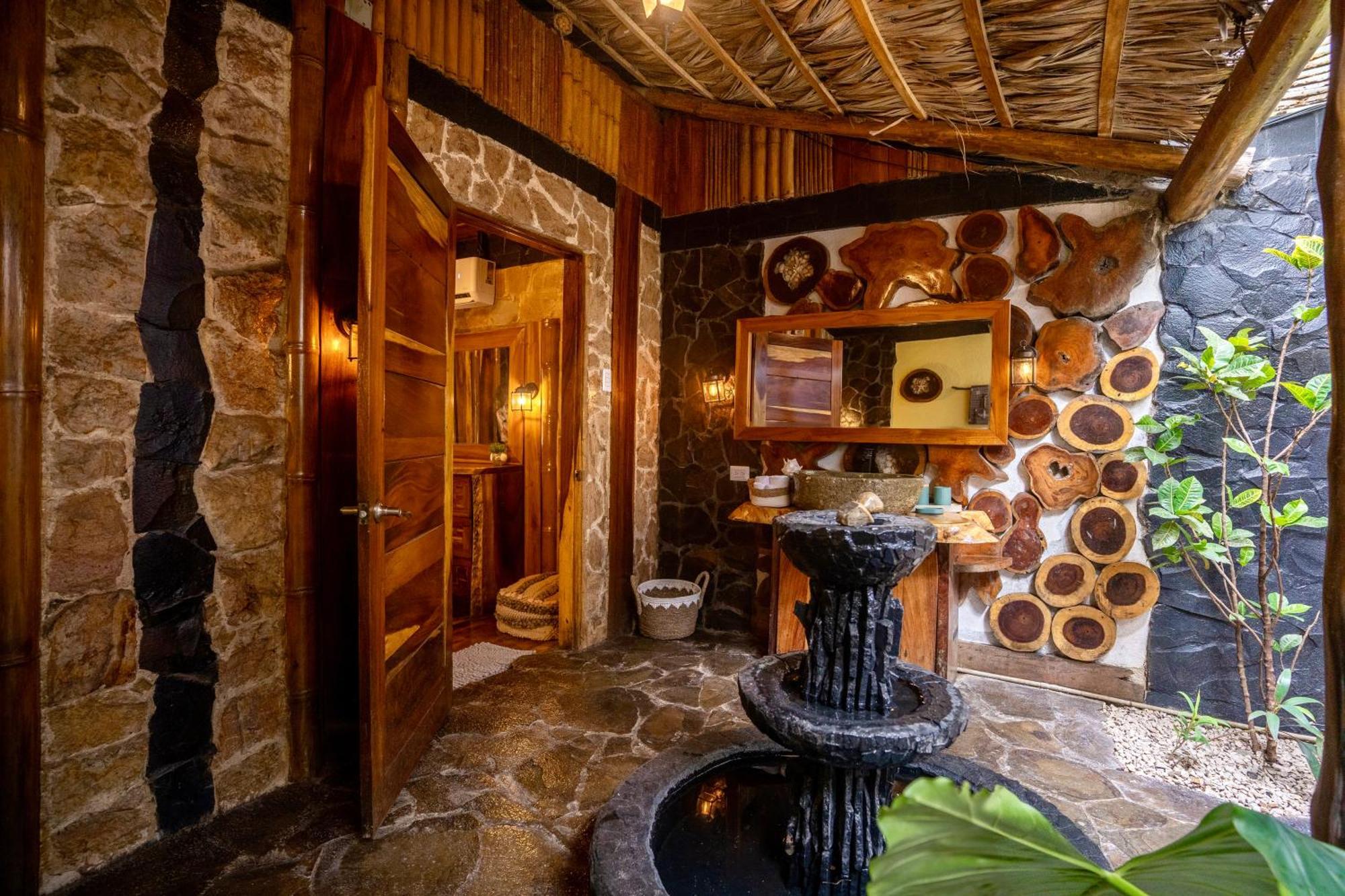 Ocho Artisan Bungalows (Adults Only) Tamarindo Exteriör bild