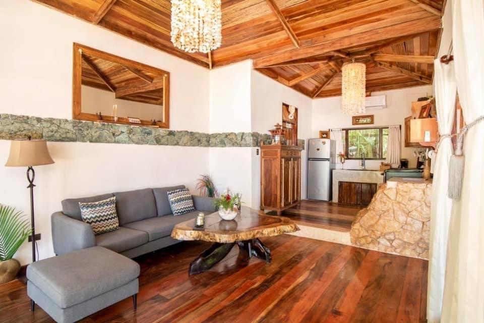 Ocho Artisan Bungalows (Adults Only) Tamarindo Exteriör bild