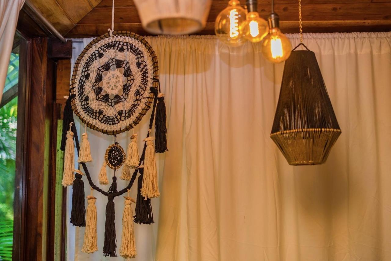 Ocho Artisan Bungalows (Adults Only) Tamarindo Exteriör bild