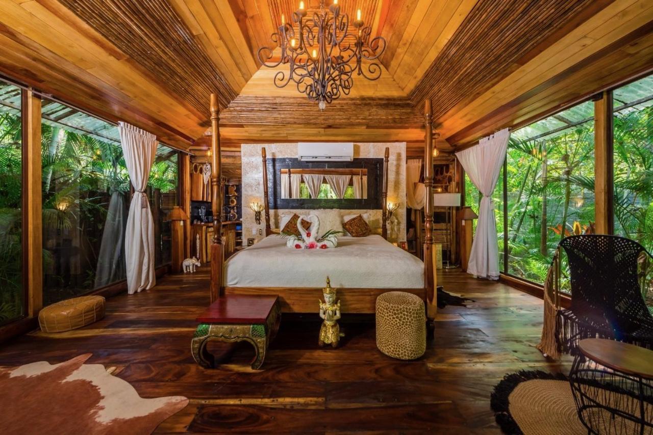 Ocho Artisan Bungalows (Adults Only) Tamarindo Exteriör bild