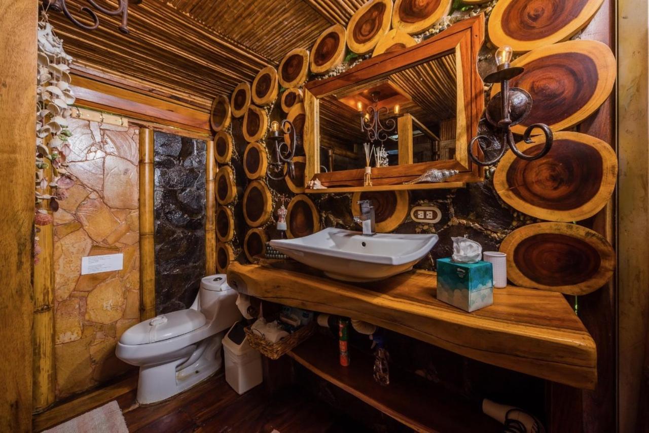 Ocho Artisan Bungalows (Adults Only) Tamarindo Exteriör bild