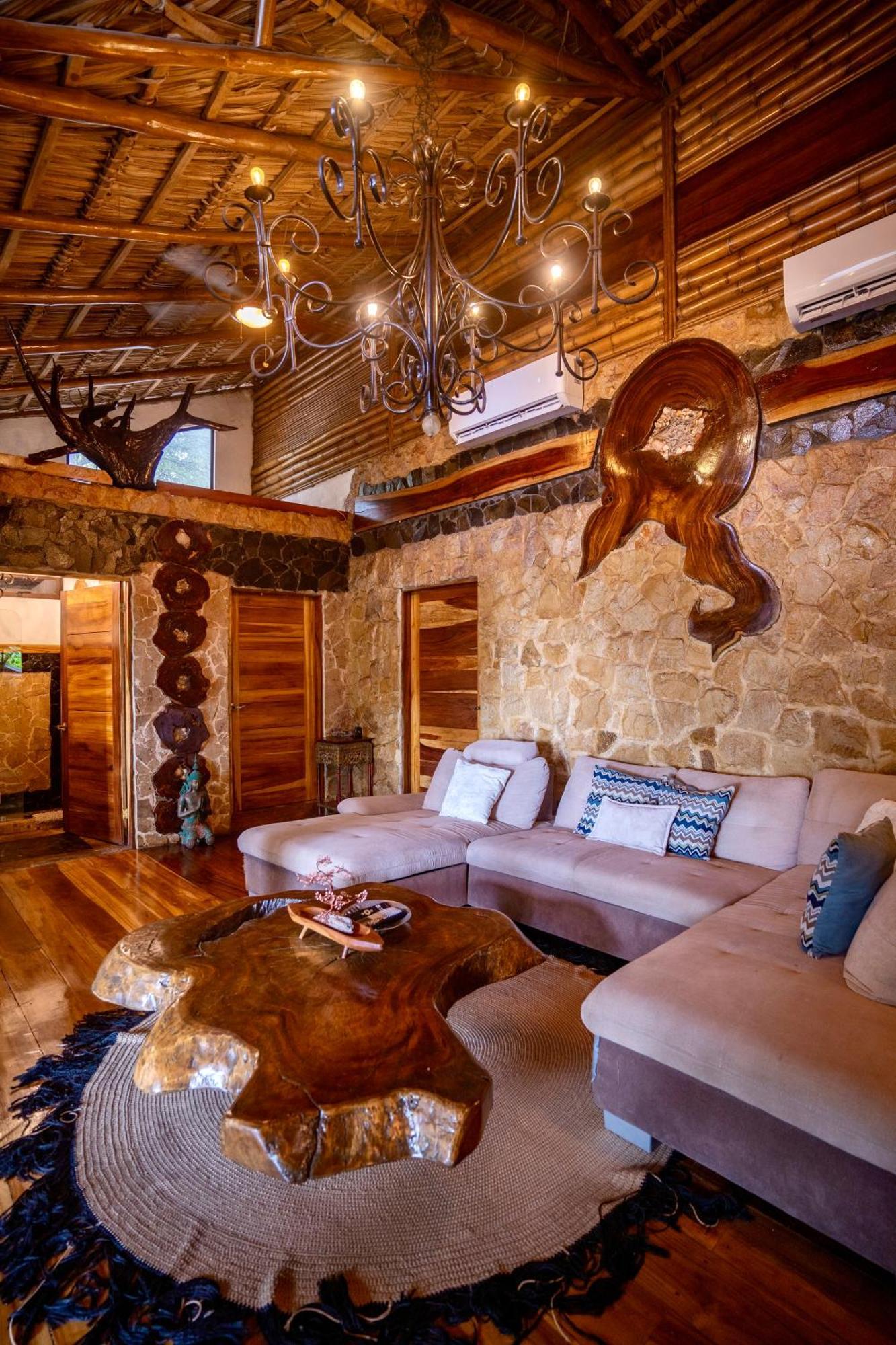Ocho Artisan Bungalows (Adults Only) Tamarindo Exteriör bild