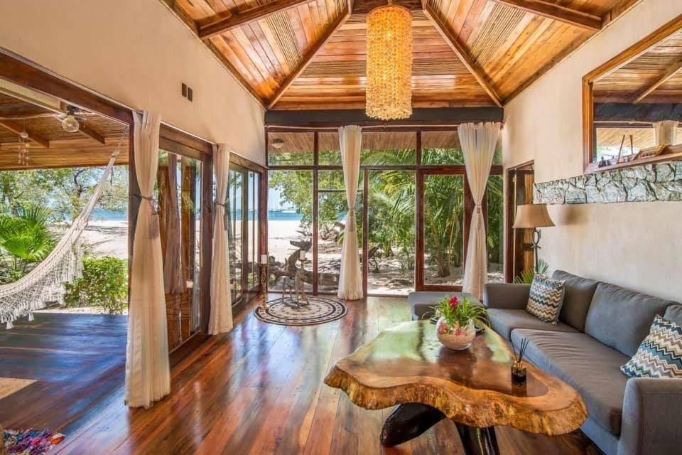 Ocho Artisan Bungalows (Adults Only) Tamarindo Exteriör bild