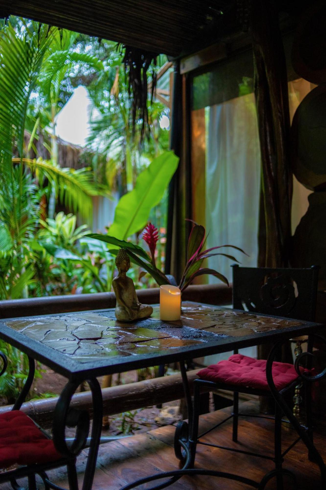 Ocho Artisan Bungalows (Adults Only) Tamarindo Exteriör bild