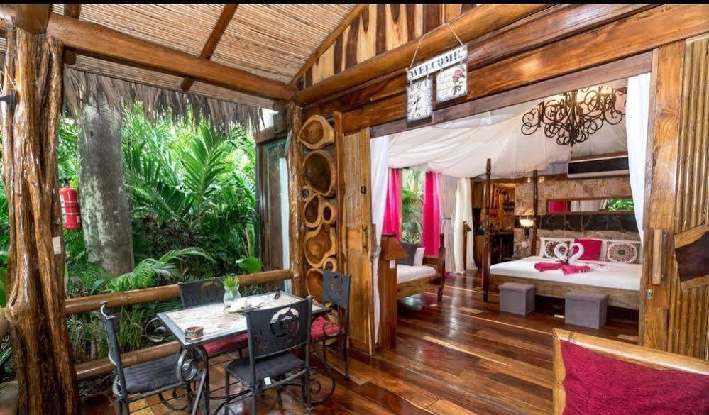 Ocho Artisan Bungalows (Adults Only) Tamarindo Exteriör bild
