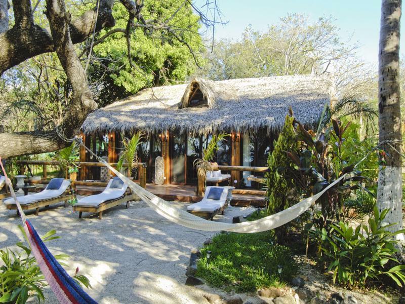 Ocho Artisan Bungalows (Adults Only) Tamarindo Exteriör bild
