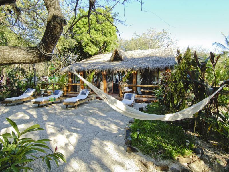Ocho Artisan Bungalows (Adults Only) Tamarindo Exteriör bild